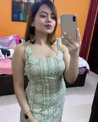Call Girl in Mauranipur
