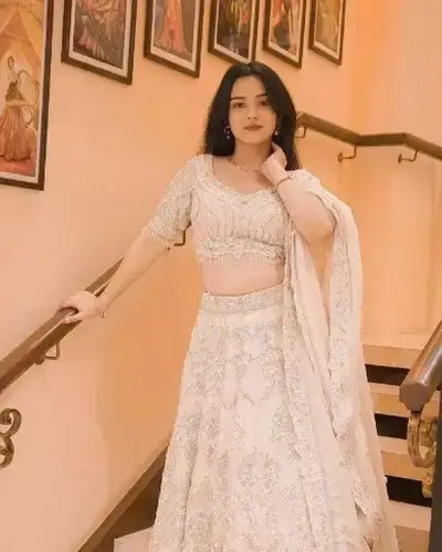 Escort Service In Mauranipur